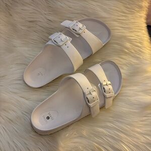 Shade and Shore sandals